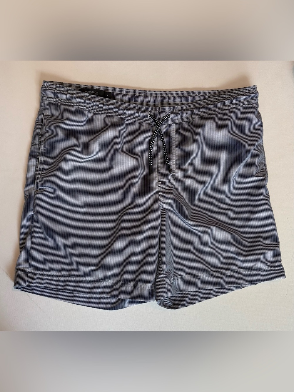 Men's Nordstrom Striped Drawstring Navy & White 7" Swim Trunks Size Medium